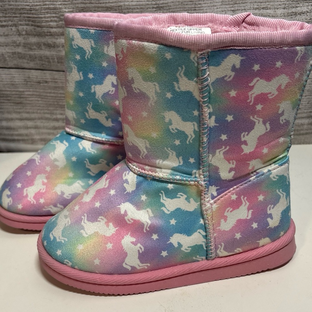 5/$20! FabKids Girls 11 Unicorn Rainbow Boot Discontinued Pattern Little Girls11